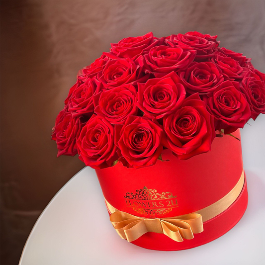 Fresh Red Roses in a Hatbox